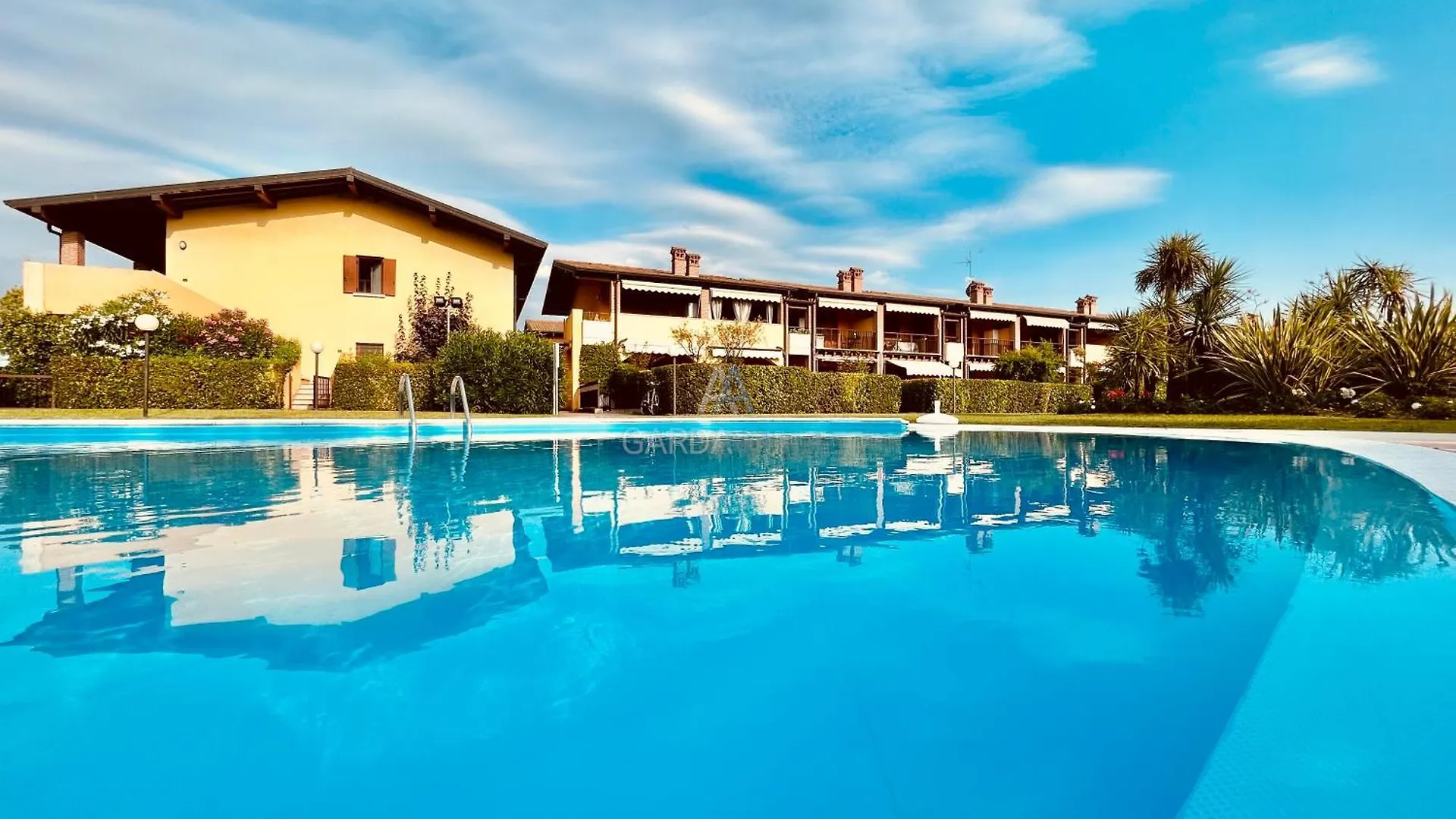 Topazio Apartment - Vista Piscina A 150M Dal Lago Sirmione