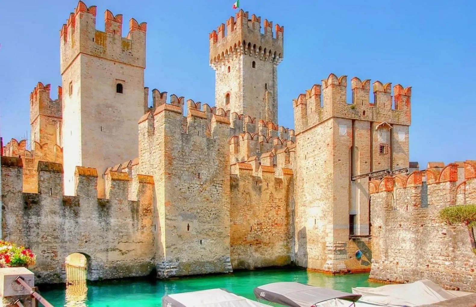 Topazio Apartment - Vista Piscina A 150M Dal Lago Sirmione Italy