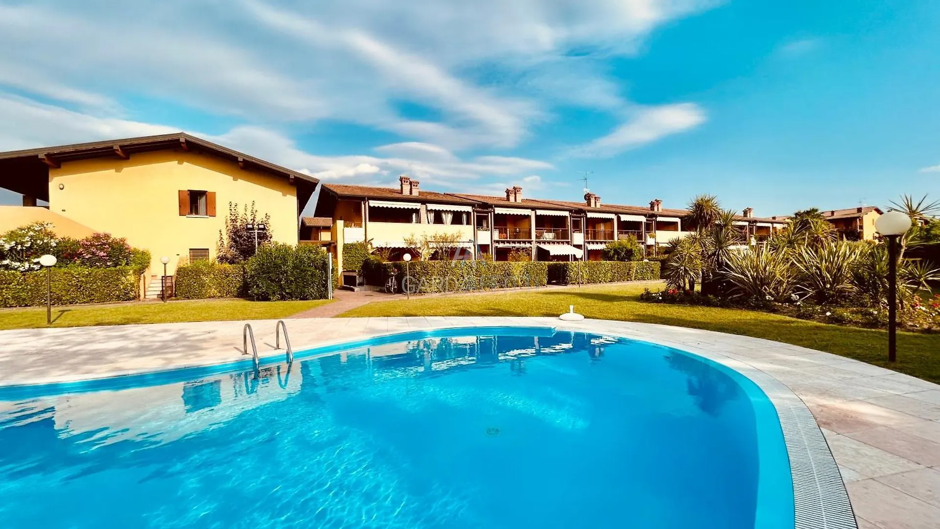 Topazio Apartment - Vista Piscina A 150M Dal Lago Sirmione