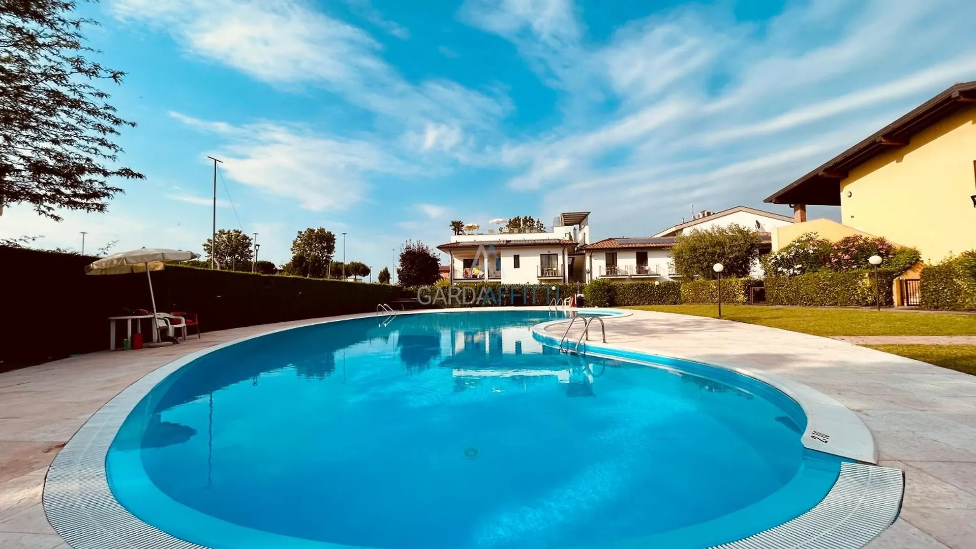 Topazio Apartment - Vista Piscina A 150M Dal Lago Sirmione 0*,